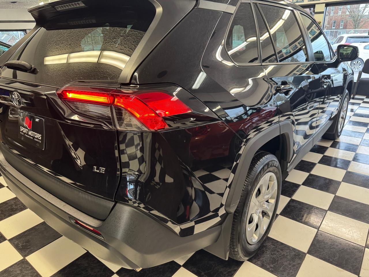 2019 Toyota RAV4 LE+Adaptive Cruise+LaneKeep+ONE OWNER+CLEAN CARFAX Photo96