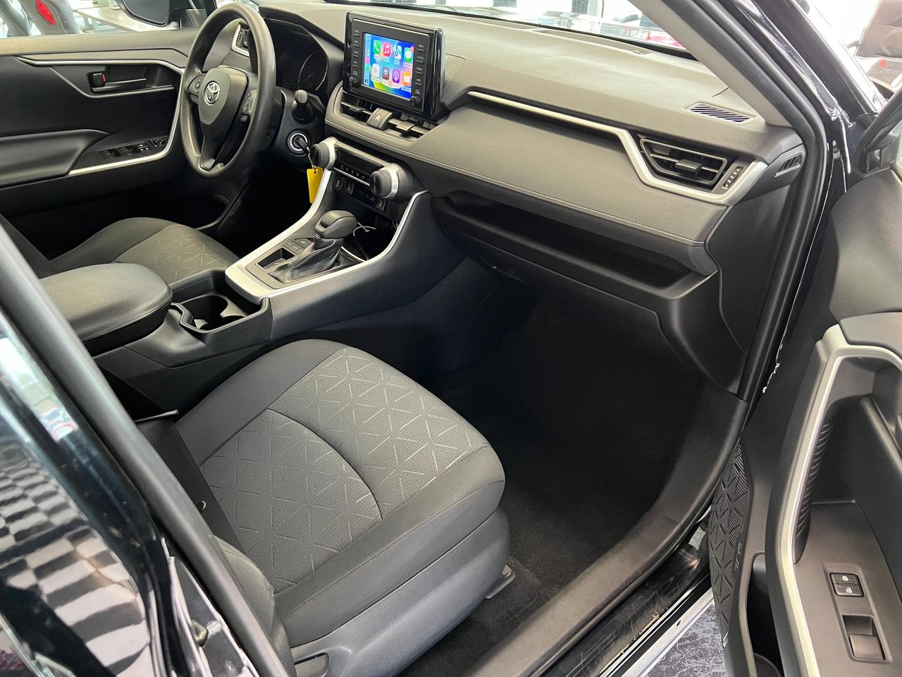 2019 Toyota RAV4 LE+Adaptive Cruise+LaneKeep+ONE OWNER+CLEAN CARFAX Photo19
