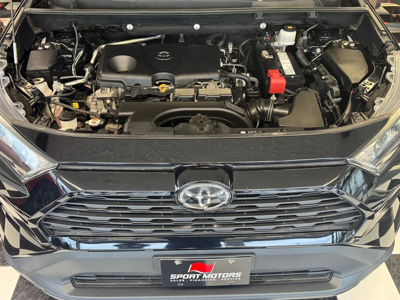 2019 Toyota RAV4 LE+Adaptive Cruise+LaneKeep+ONE OWNER+CLEAN CARFAX - Photo #10