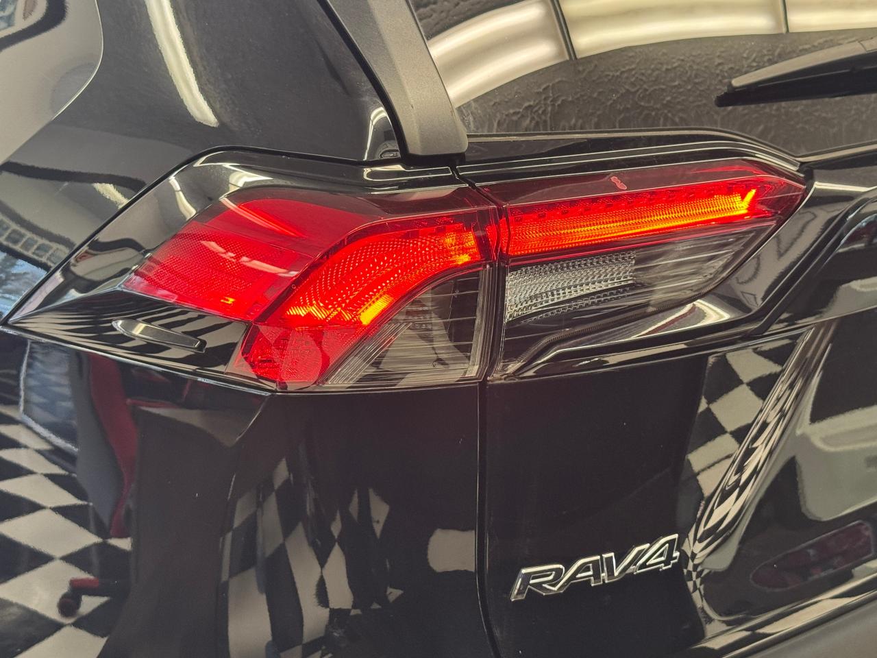2019 Toyota RAV4 LE+Adaptive Cruise+LaneKeep+ONE OWNER+CLEAN CARFAX - Photo #56