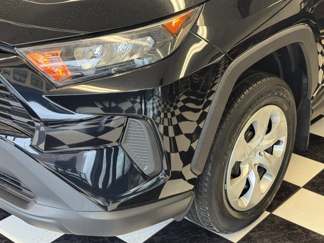 2019 Toyota RAV4 LE+Adaptive Cruise+LaneKeep+ONE OWNER+CLEAN CARFAX - Photo #35