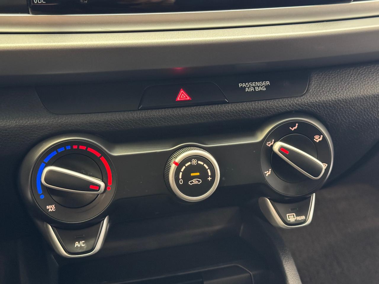 2021 Kia Rio LX+ApplePlay+Heated Seats+CLEAN CARFAX Photo
