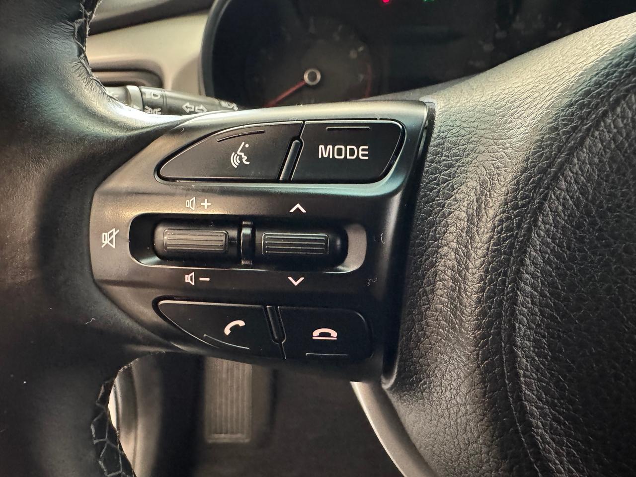2021 Kia Rio LX+ApplePlay+Heated Seats+CLEAN CARFAX Photo
