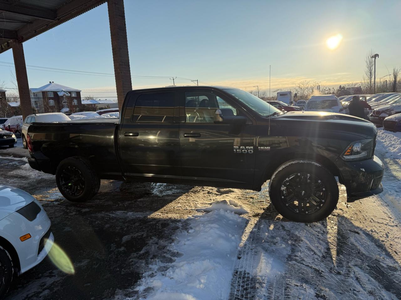 2016 RAM 1500 SPORT - Photo #3