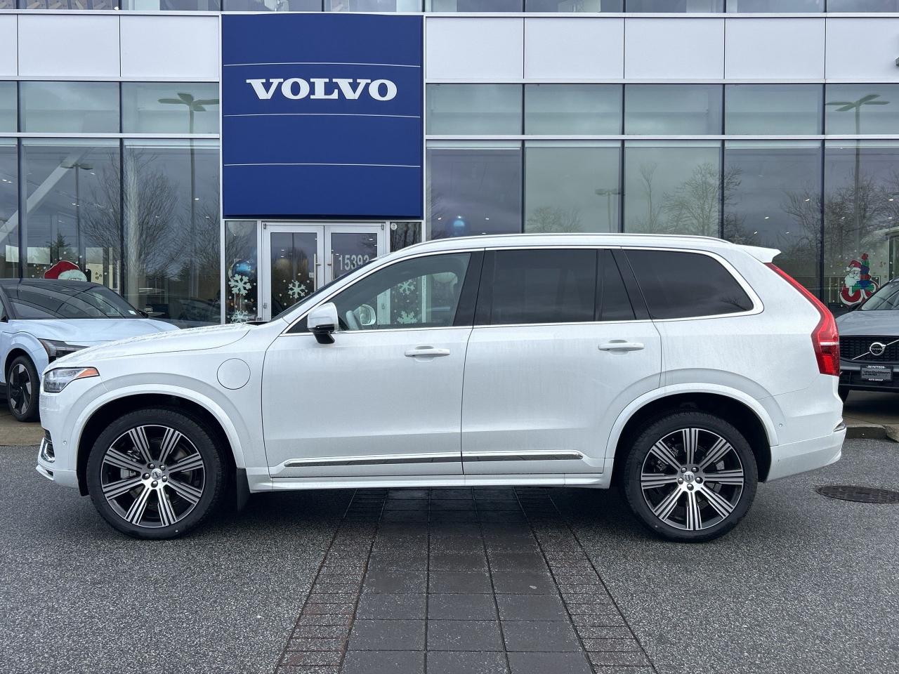 New 2025 Volvo XC90 Plug-In Hybrid T8 AWD Ultra Bright Theme 7-Seater for sale in Surrey, BC