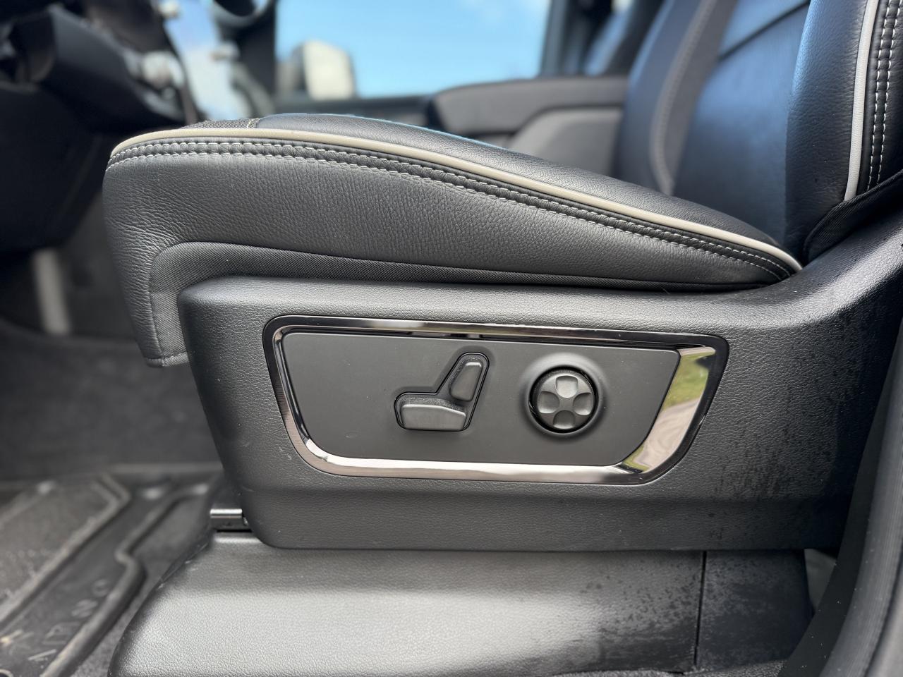 2025 RAM 1500 Limited 4x4 Crew Cab 5'7  Box | DEMO | Photo