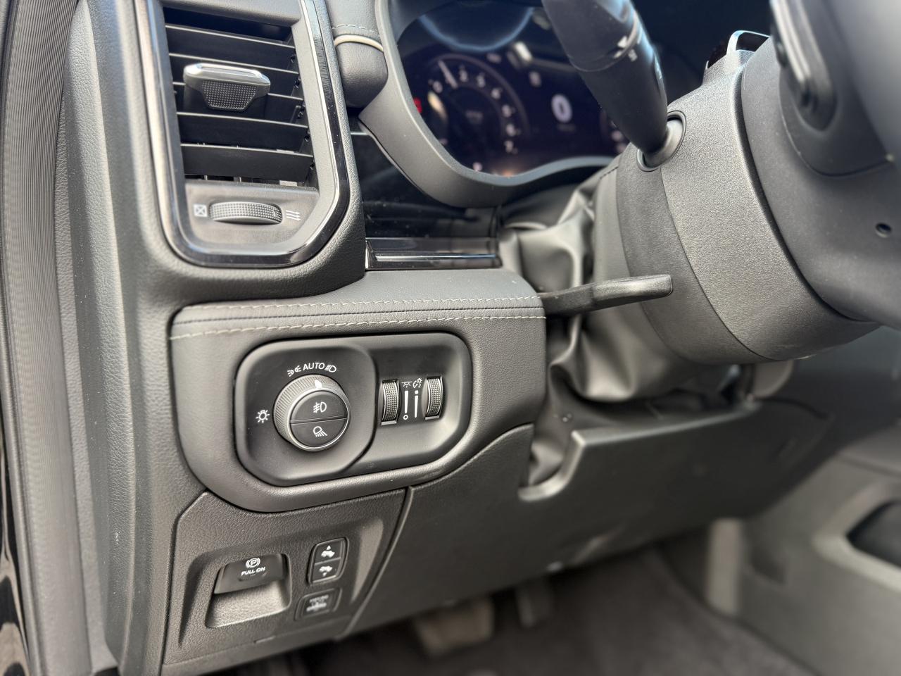 2025 RAM 1500 Limited 4x4 Crew Cab 5'7  Box | DEMO | Photo