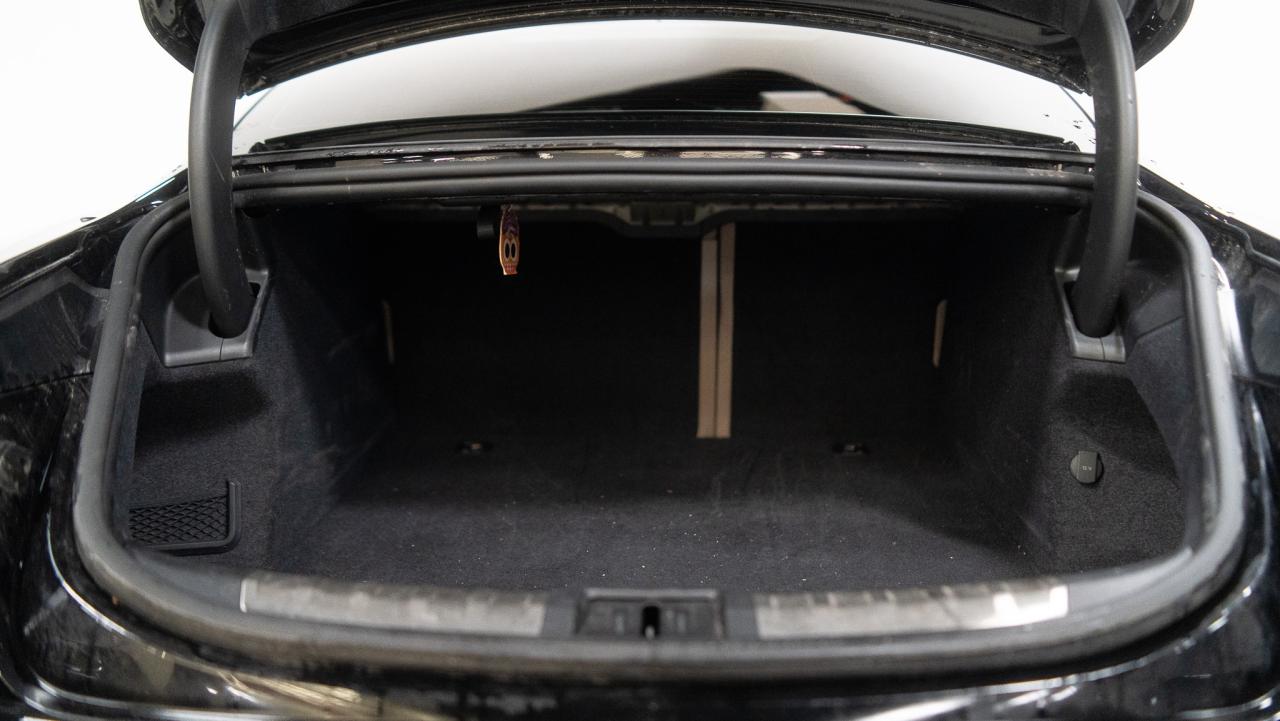 2021 Porsche Taycan 4S | BOSE | 20 IN WHEELS | WHITE INTERIOR Photo