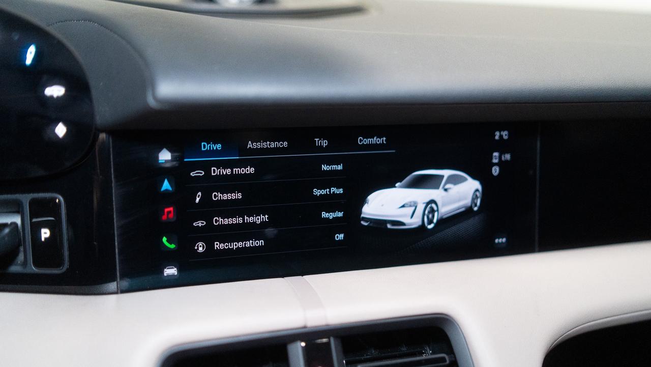 2021 Porsche Taycan 4S | BOSE | 20 IN WHEELS | WHITE INTERIOR Photo