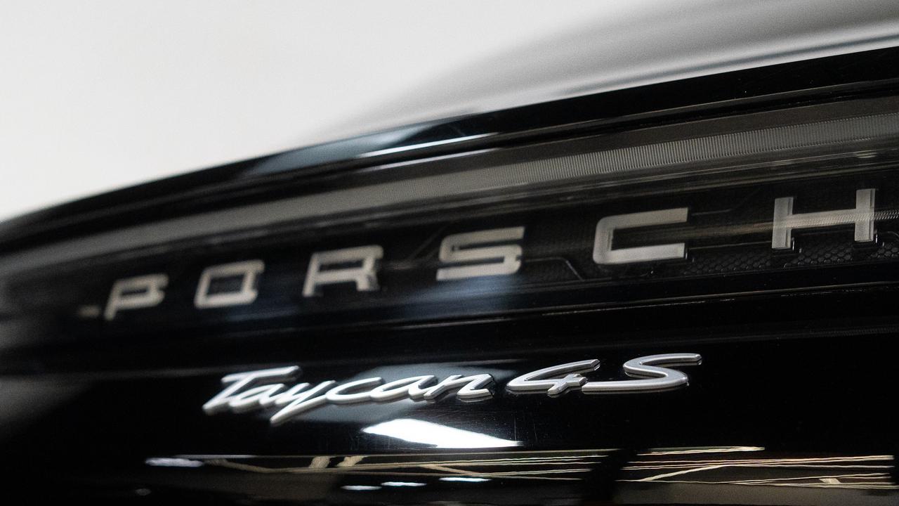 2021 Porsche Taycan 4S | BOSE | 20 IN WHEELS | WHITE INTERIOR Photo