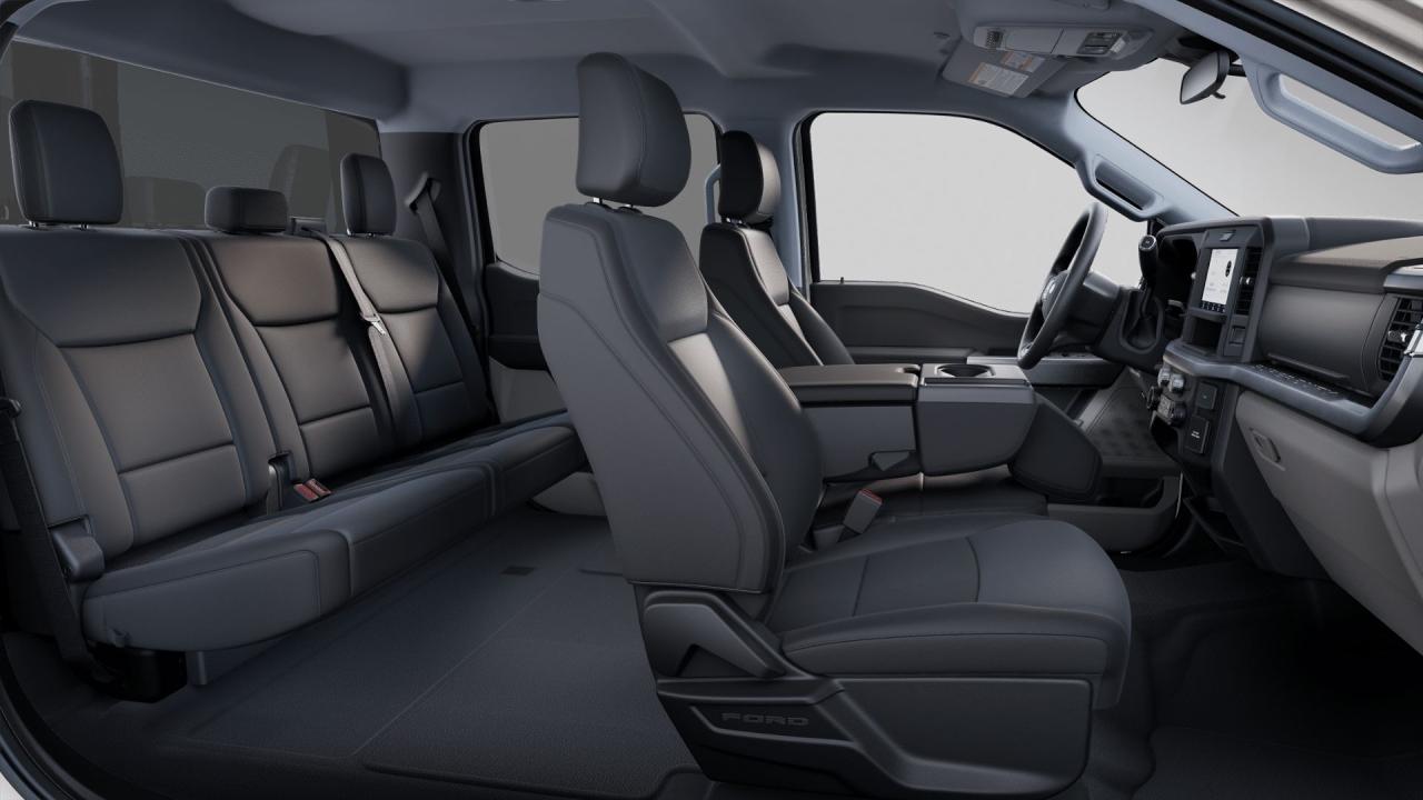 2025 Ford F-350 Super Duty SRW XLT Photo5