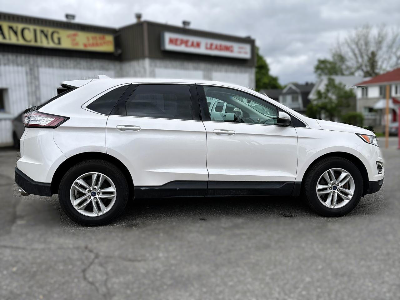 2016 Ford Edge 4DR Sel AWD Nav Htd Seat Rev Cam Pano Sunroof Photo28