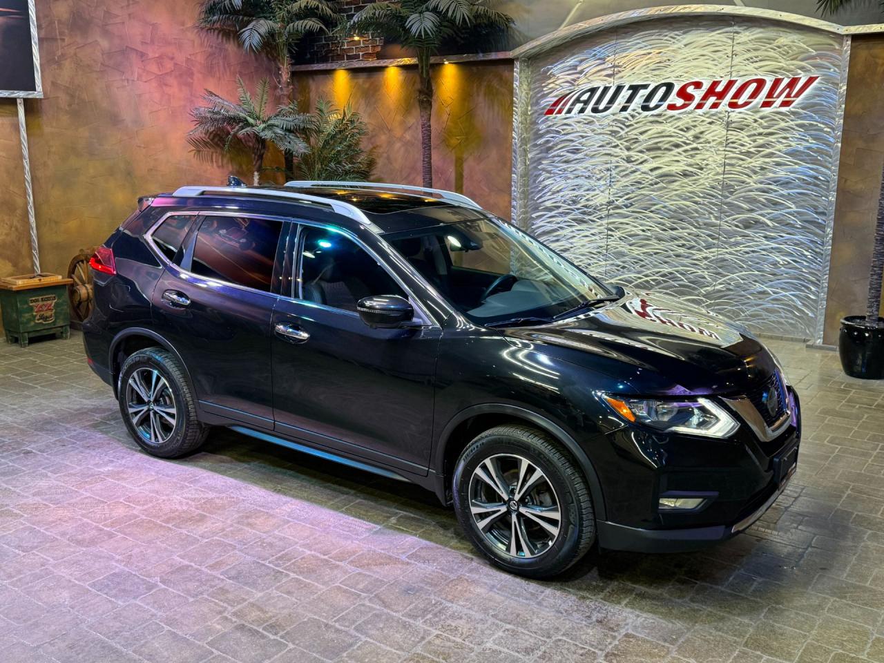 Used 2020 Nissan Rogue SV AWD - APPLE CARPLAY, RMT STRT, HTD SEATS & WHEEL, SUNROOF, PWR LIFTGATE! for sale in Winnipeg, MB