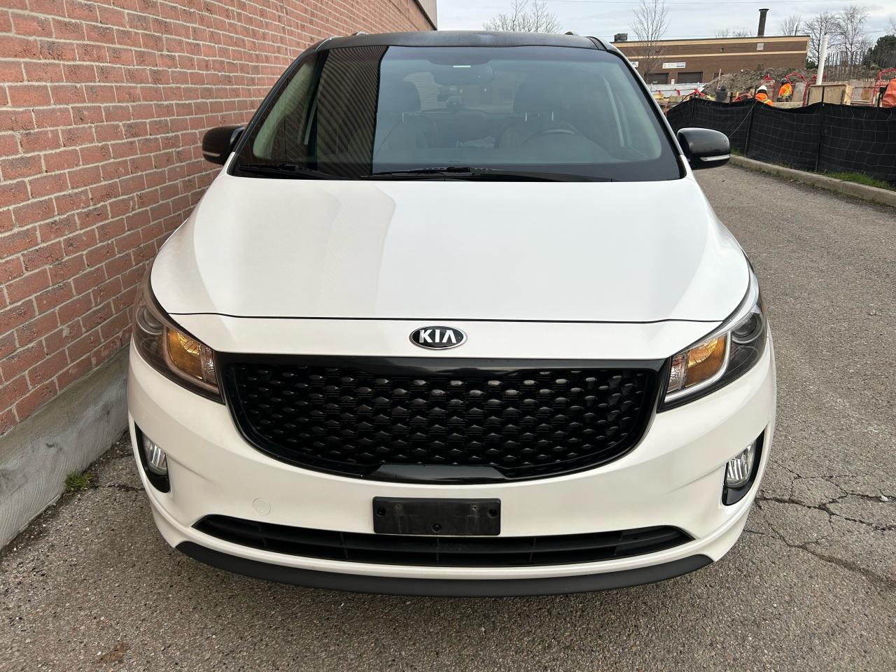 2017 Kia Sedona 4dr Wgn SX+, LEATHER, - Photo #5