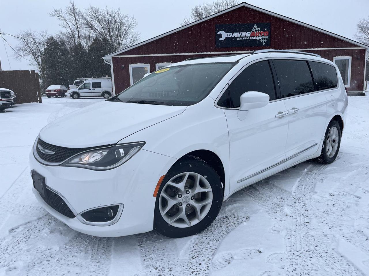 Used 2018 Chrysler Pacifica Touring-L Plus for sale in Dunnville, ON