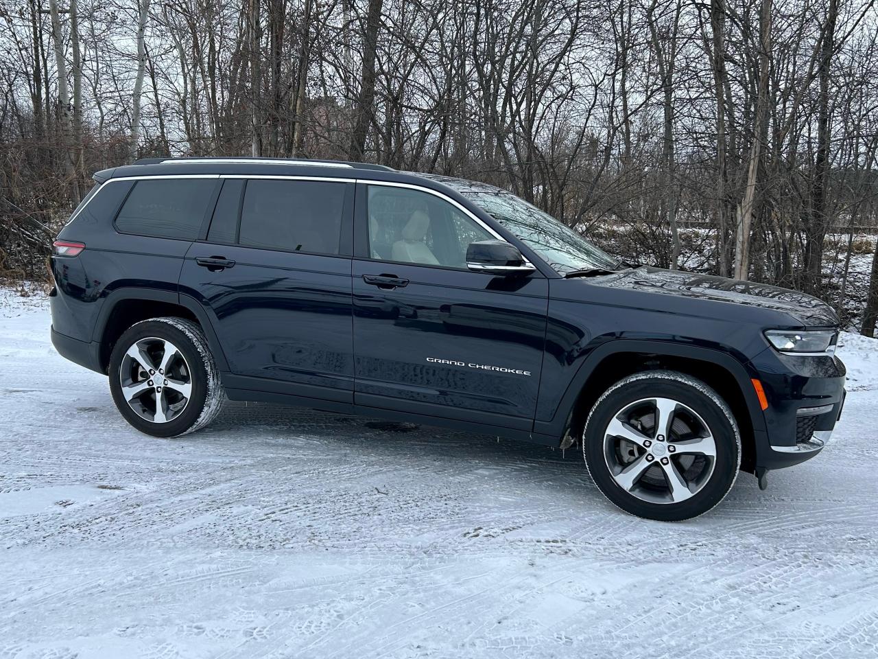 2023 Jeep Grand Cherokee L Model Limited 4x4 Panoramic Roof | Clean Carfax - Photo #5