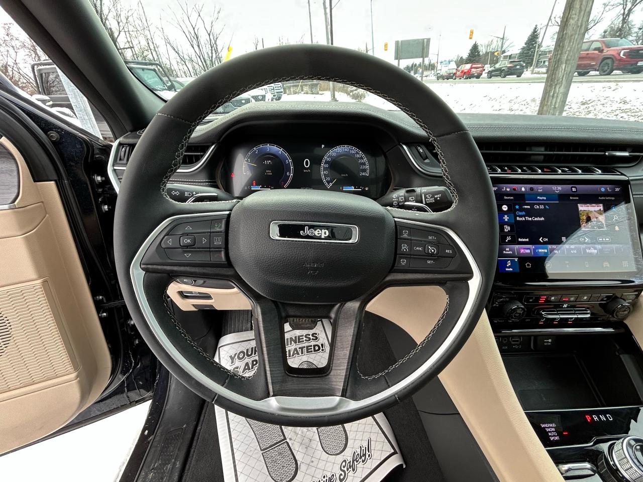 2023 Jeep Grand Cherokee L Model Limited 4x4 Panoramic Roof | Clean Carfax - Photo #30