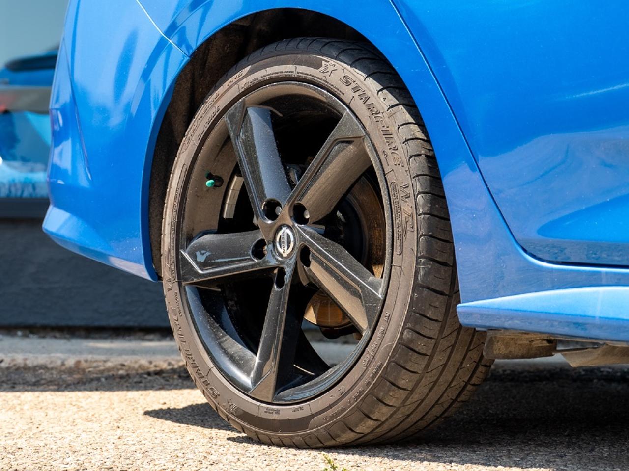 2021 Nissan Sentra SR CVT Photo25