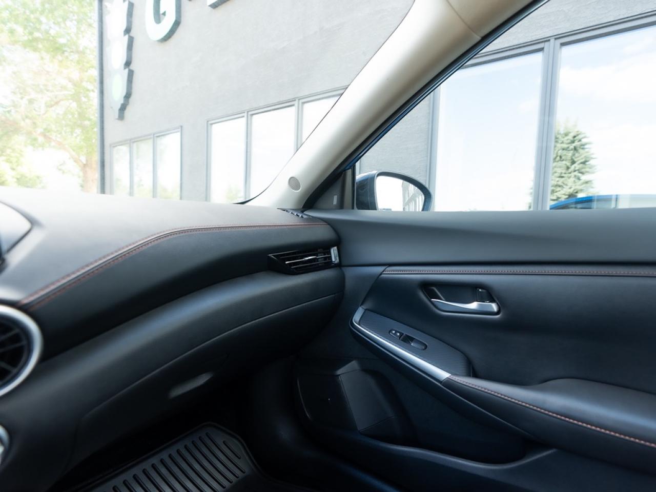 2021 Nissan Sentra SR CVT Photo14