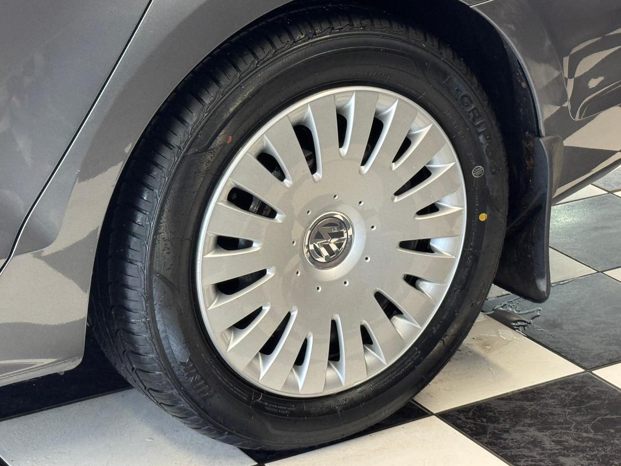 2017 Volkswagen Jetta Trendline+New Tires+Camera+ApplePlay+CLEAN CARFAX Photo50