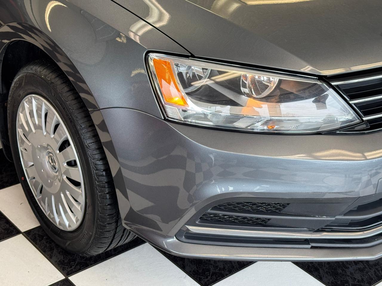 2017 Volkswagen Jetta Trendline+New Tires+Camera+ApplePlay+CLEAN CARFAX Photo94