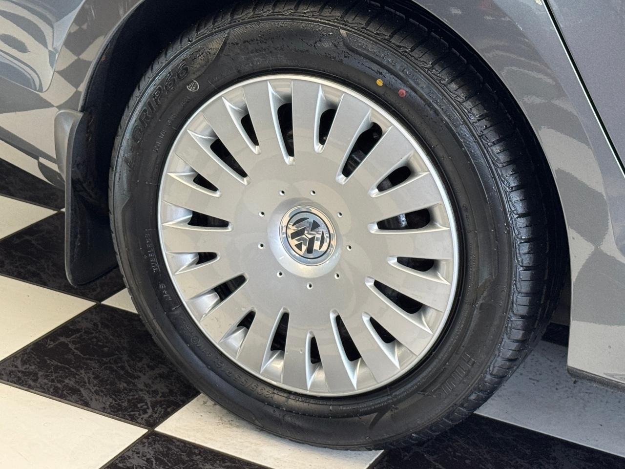 2017 Volkswagen Jetta Trendline+New Tires+Camera+ApplePlay+CLEAN CARFAX Photo51