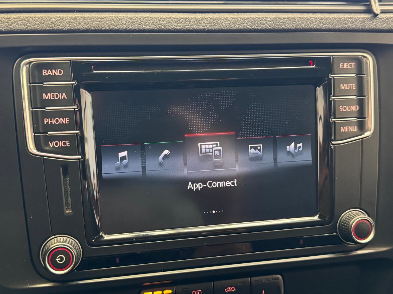 2017 Volkswagen Jetta Trendline+New Tires+Camera+ApplePlay+CLEAN CARFAX - Photo #31