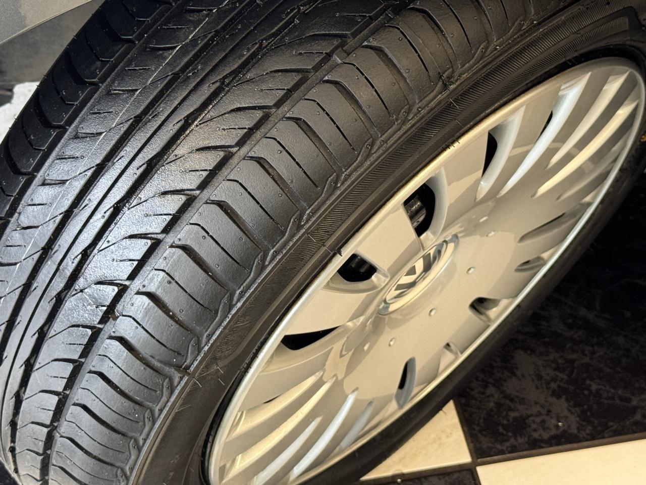 2017 Volkswagen Jetta Trendline+New Tires+Camera+ApplePlay+CLEAN CARFAX - Photo #3