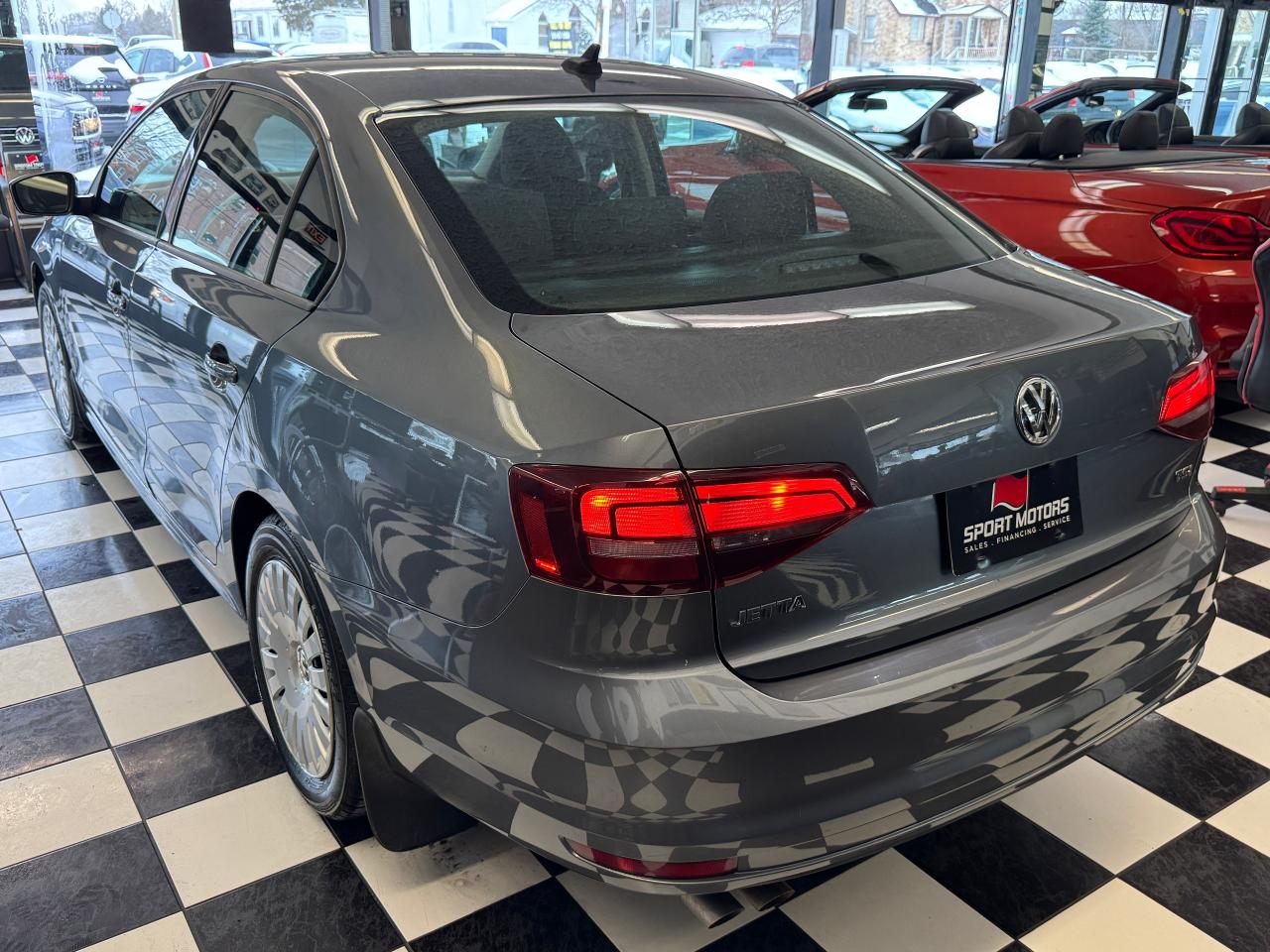 2017 Volkswagen Jetta Trendline+New Tires+Camera+ApplePlay+CLEAN CARFAX Photo5