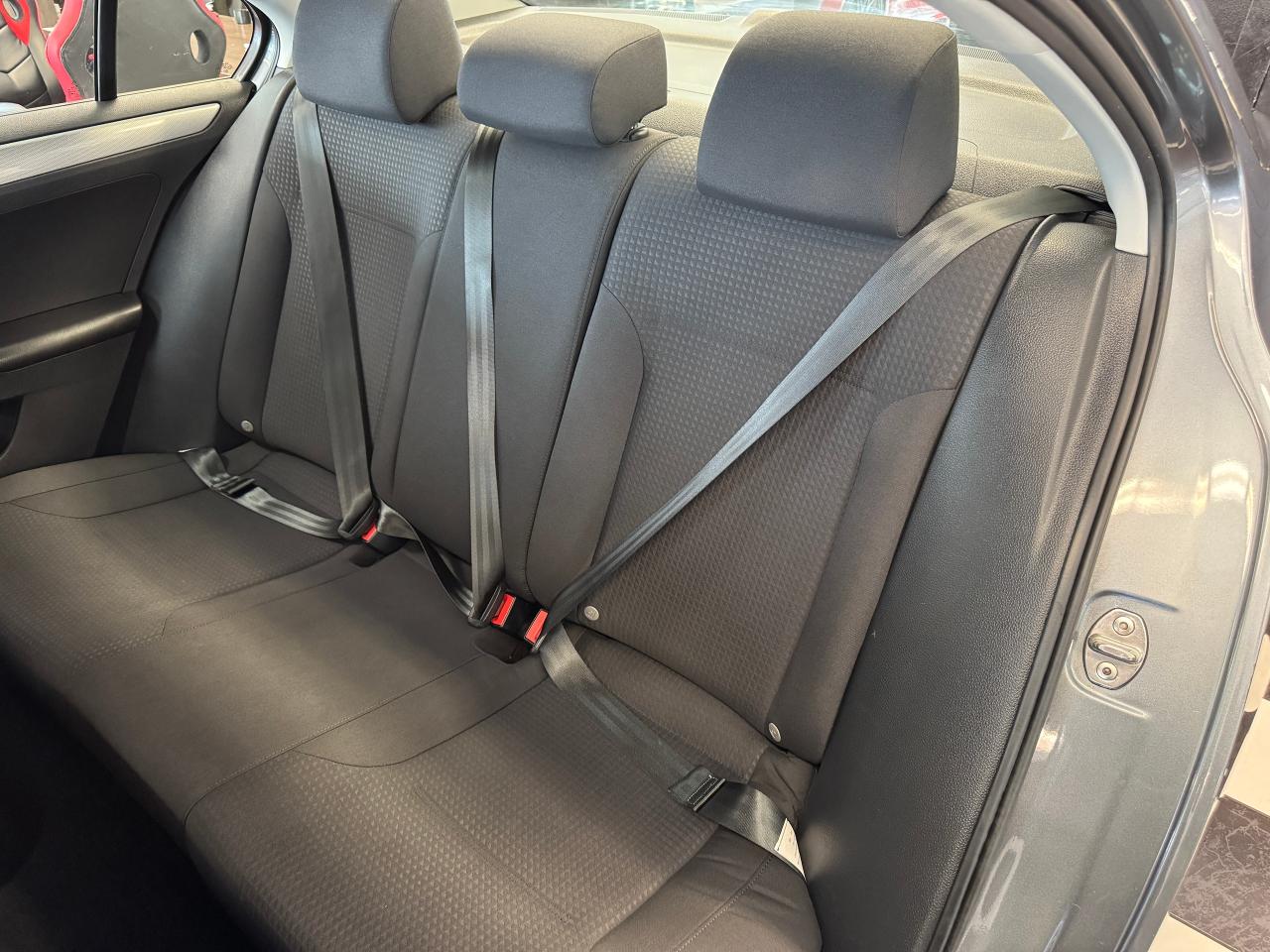 2017 Volkswagen Jetta Trendline+New Tires+Camera+ApplePlay+CLEAN CARFAX Photo25