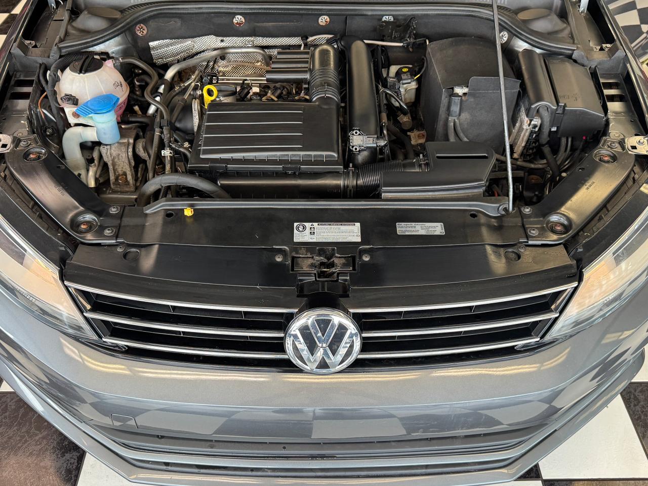 2017 Volkswagen Jetta Trendline+New Tires+Camera+ApplePlay+CLEAN CARFAX Photo10