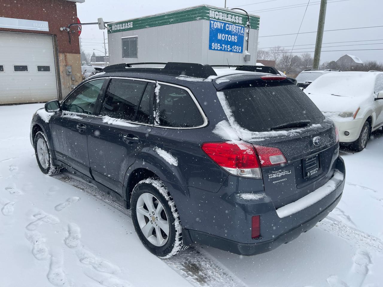 2014 Subaru Outback Premium - Photo #4