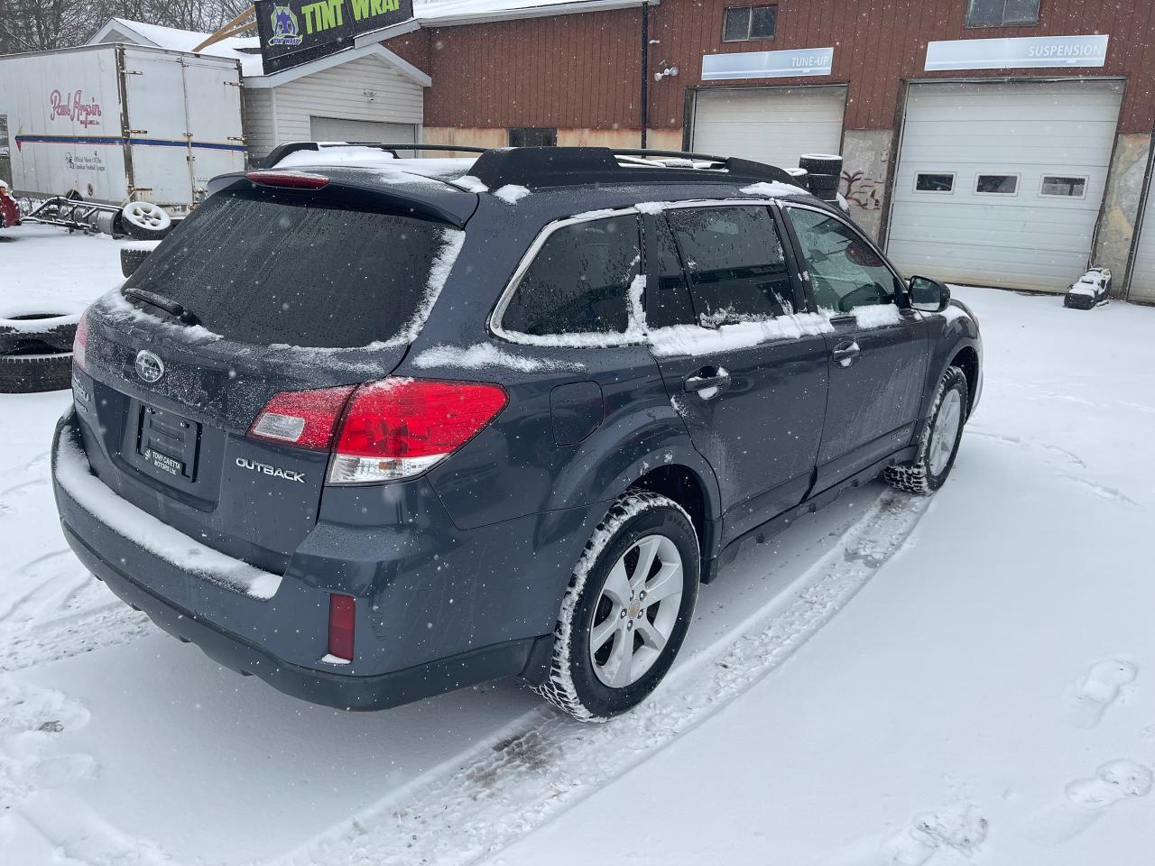 2014 Subaru Outback Premium - Photo #3