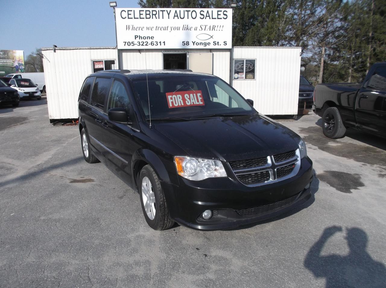 2016 Dodge Grand Caravan Crew - Photo #1