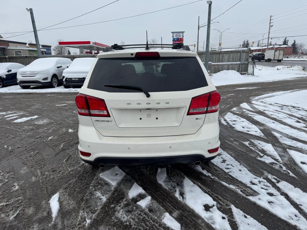 2013 Dodge Journey SXT, BIG SCREEN, ALLOYS, V6, AS IS SPECIAL - Photo #4