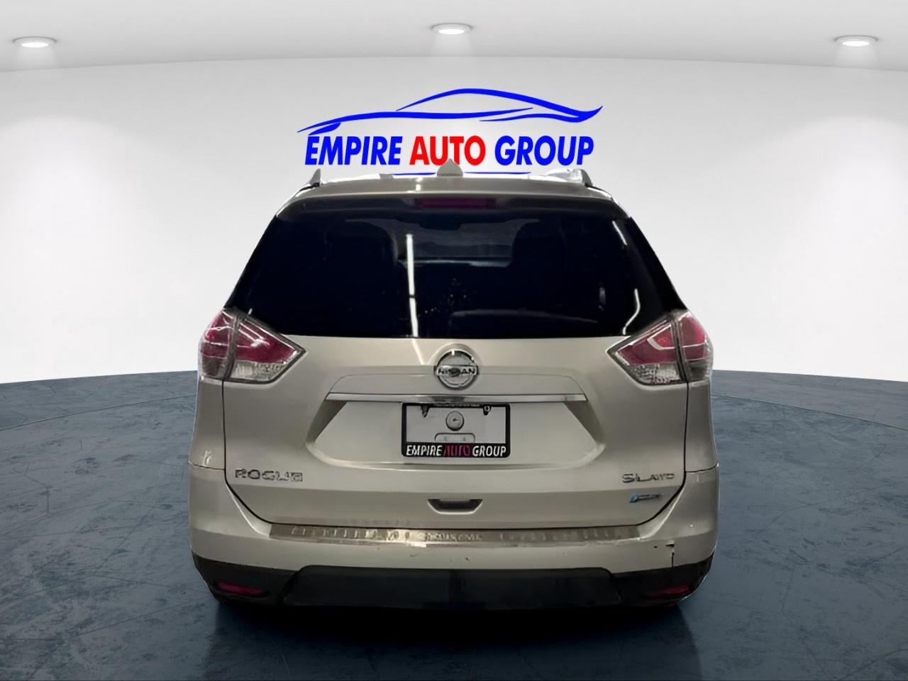 2015 Nissan Rogue SL Photo