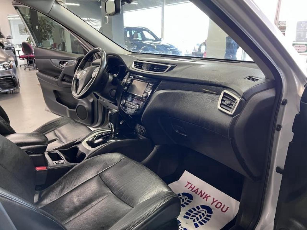 2015 Nissan Rogue SL Photo