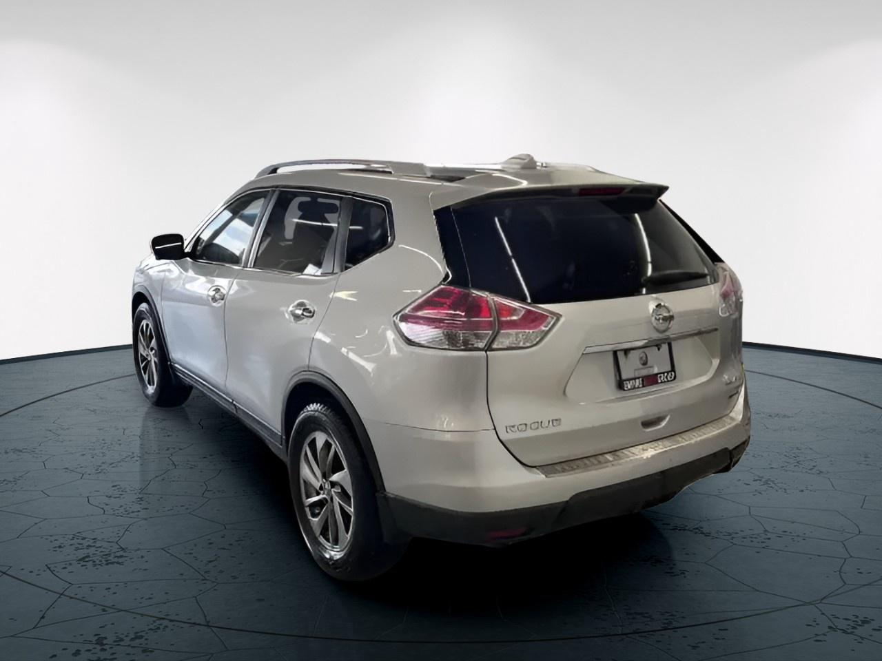 2015 Nissan Rogue SL Photo