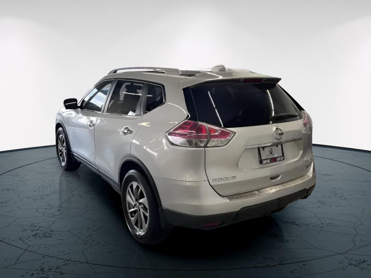 2015 Nissan Rogue SL Photo