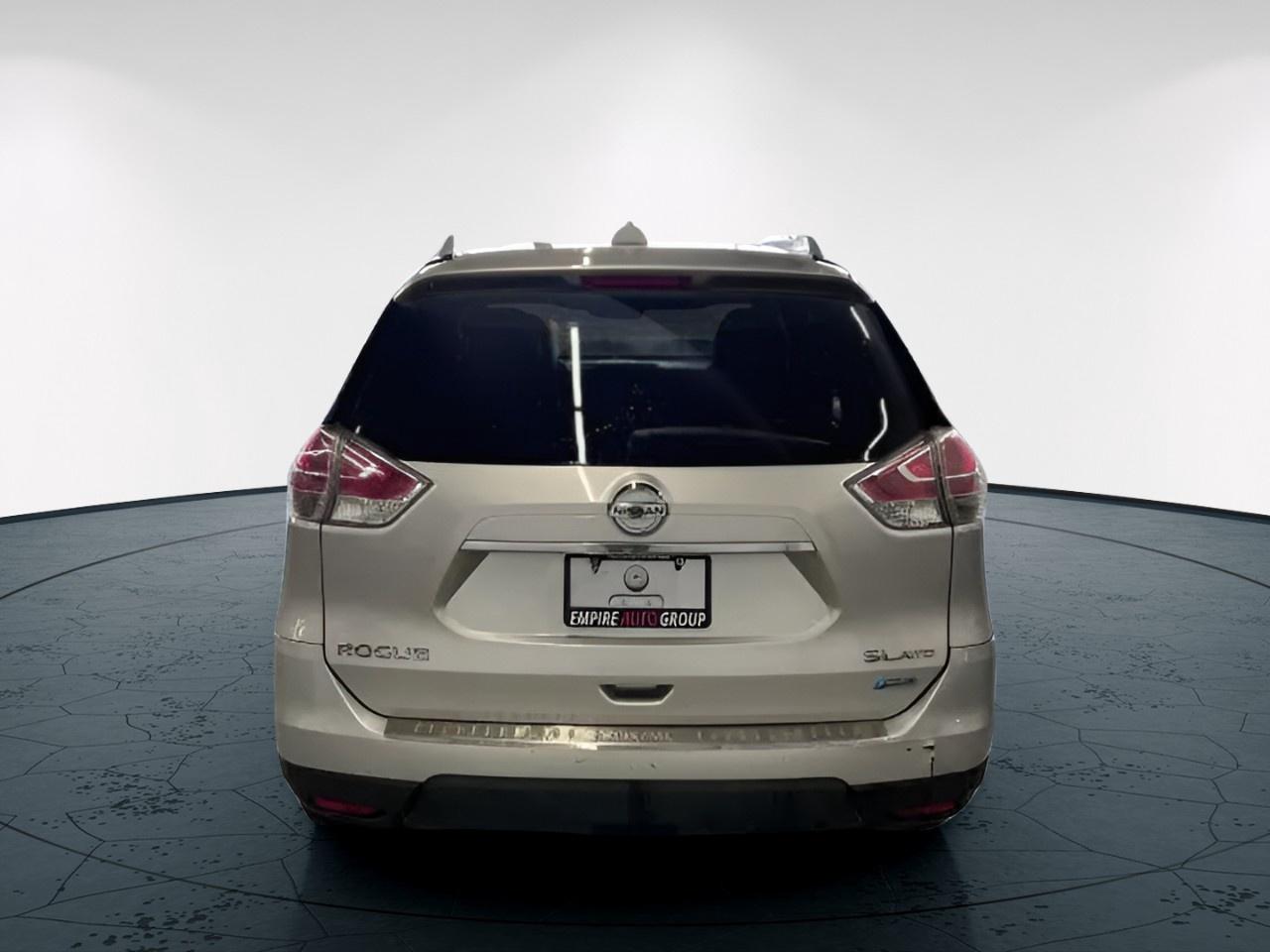 2015 Nissan Rogue SL Photo