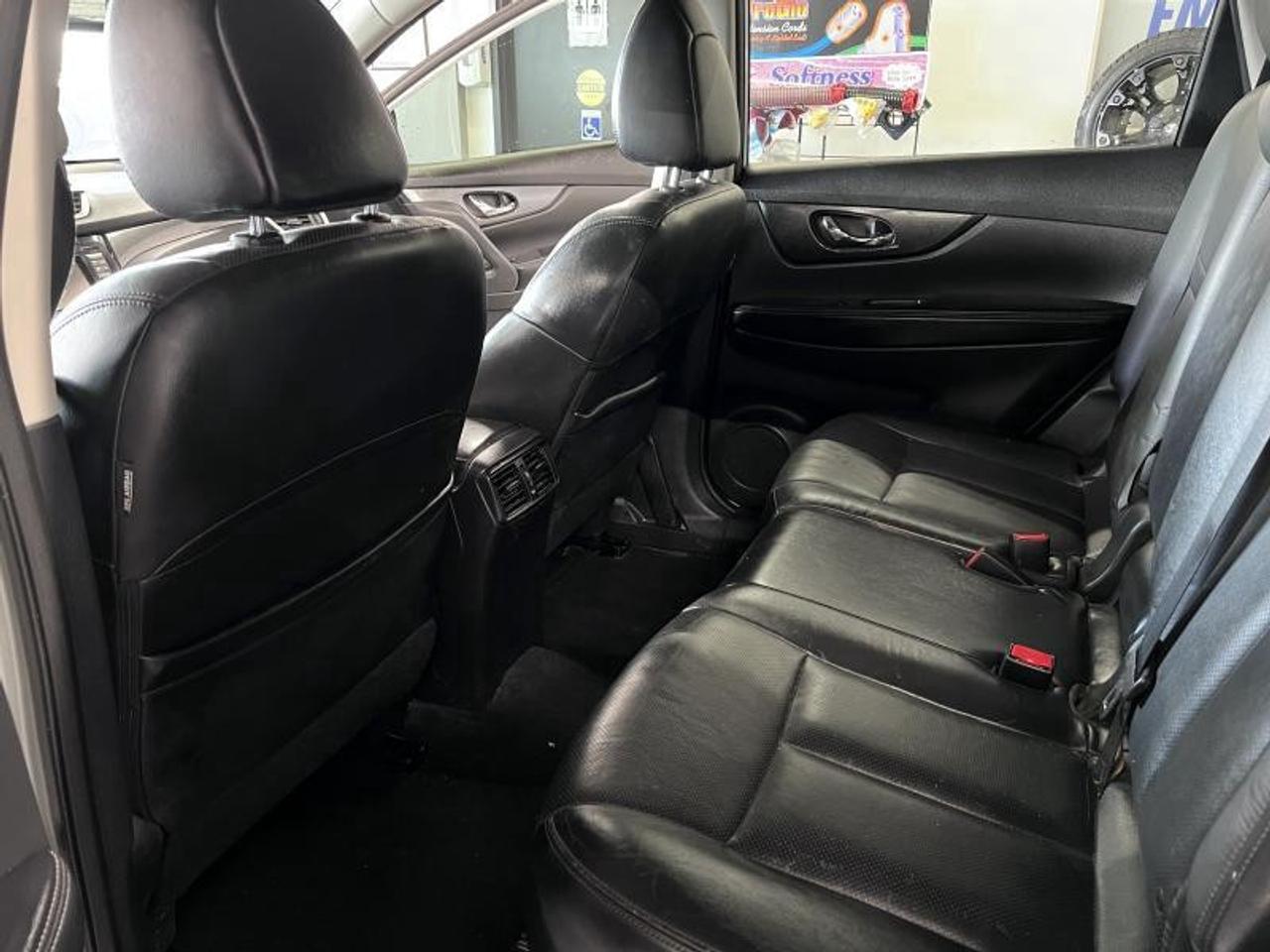 2015 Nissan Rogue SL Photo