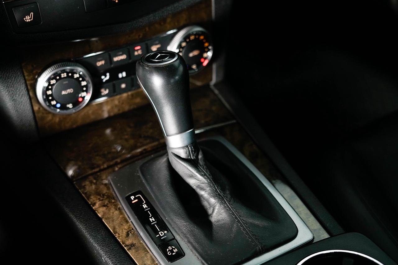 2009 Mercedes-Benz C-Class C63 AMG | PANO | NAVIGATION | 19 IN WHEELS Photo