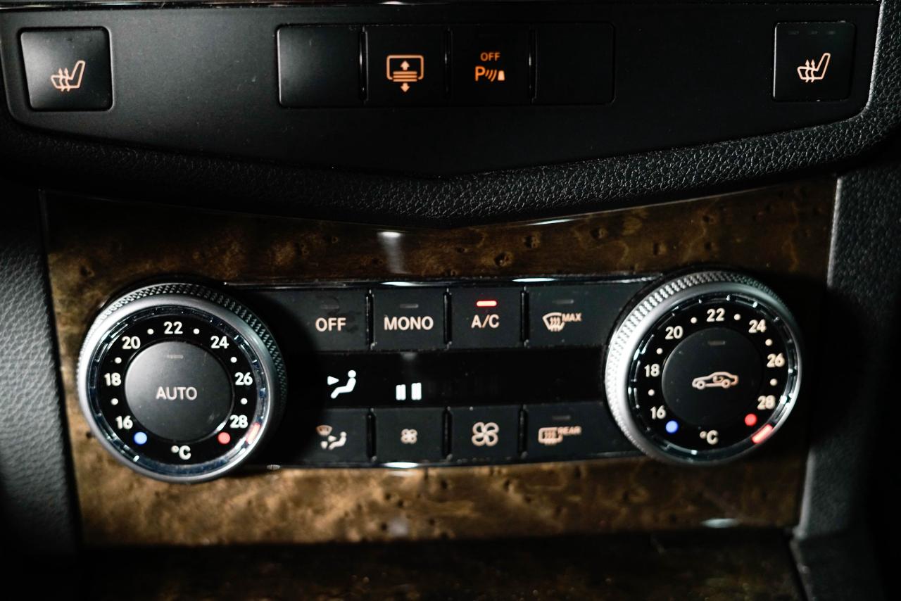 2009 Mercedes-Benz C-Class C63 AMG | PANO | NAVIGATION | 19 IN WHEELS Photo