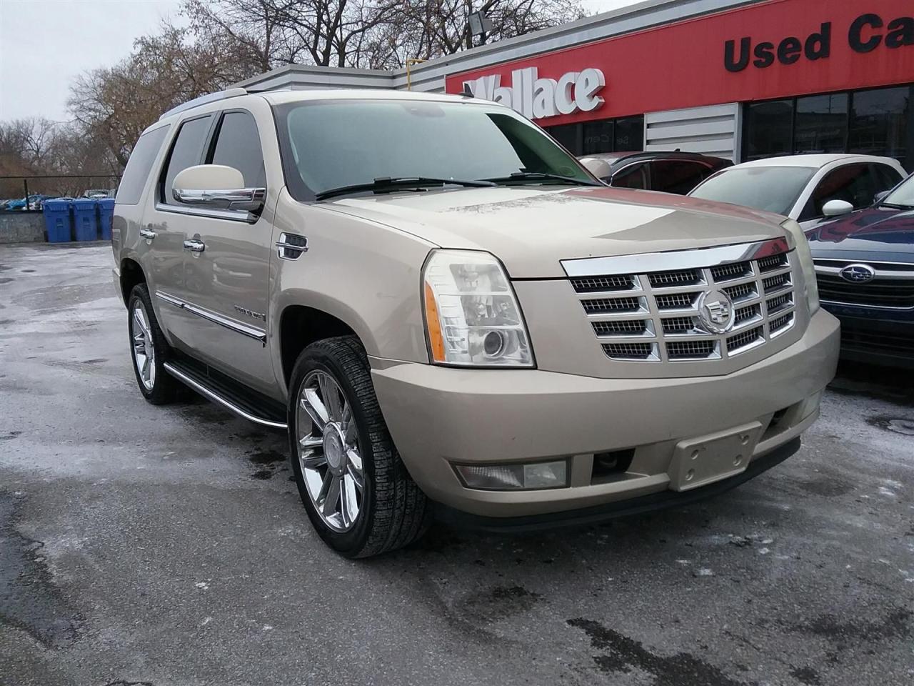 Used 2008 Cadillac Escalade AWD | 7 Passenger for sale in Ottawa, ON