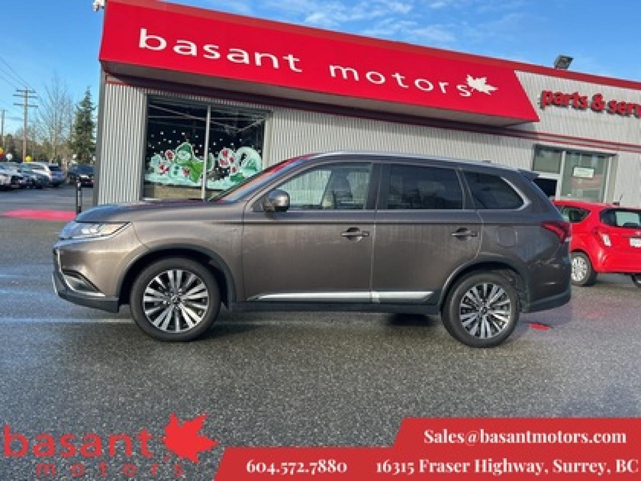 Used 2019 Mitsubishi Outlander GT S, 7 Passenger, Low KMs, Leather, Sunroof! for sale in Surrey, BC