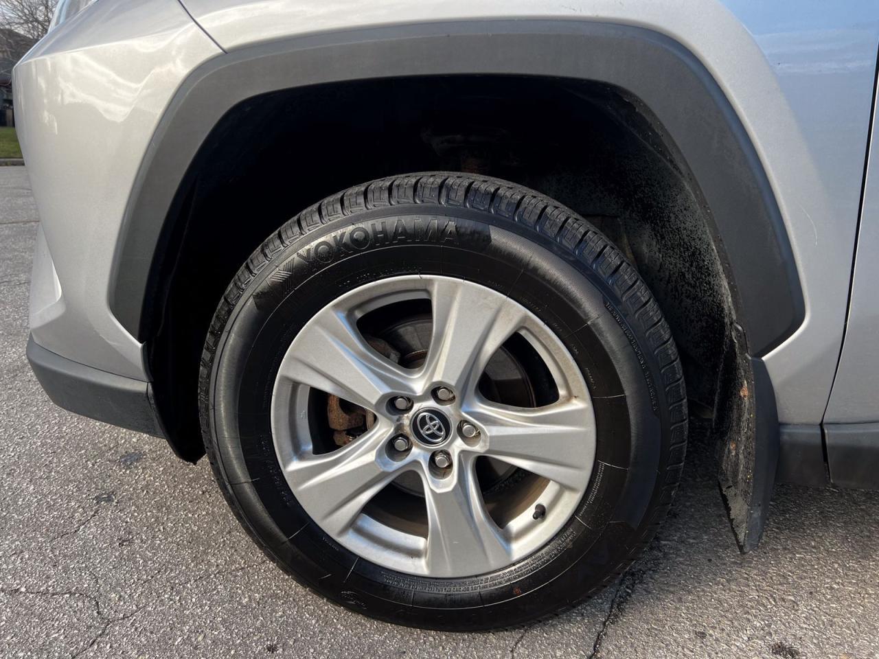 2019 Toyota RAV4 XLE AWD - Photo #7