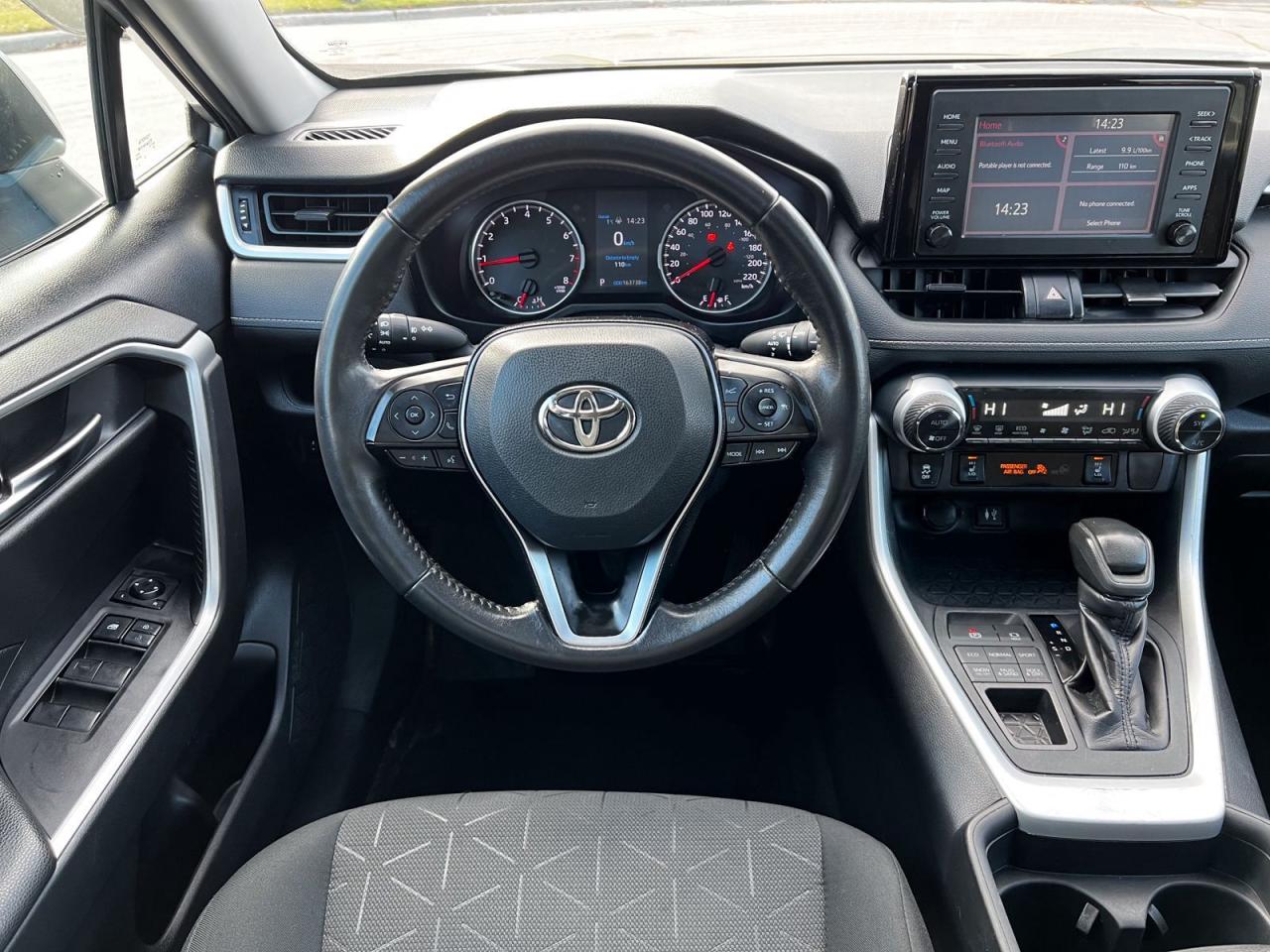2019 Toyota RAV4 XLE AWD - Photo #14