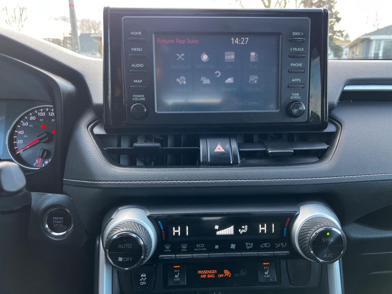 2019 Toyota RAV4 XLE AWD - Photo #31