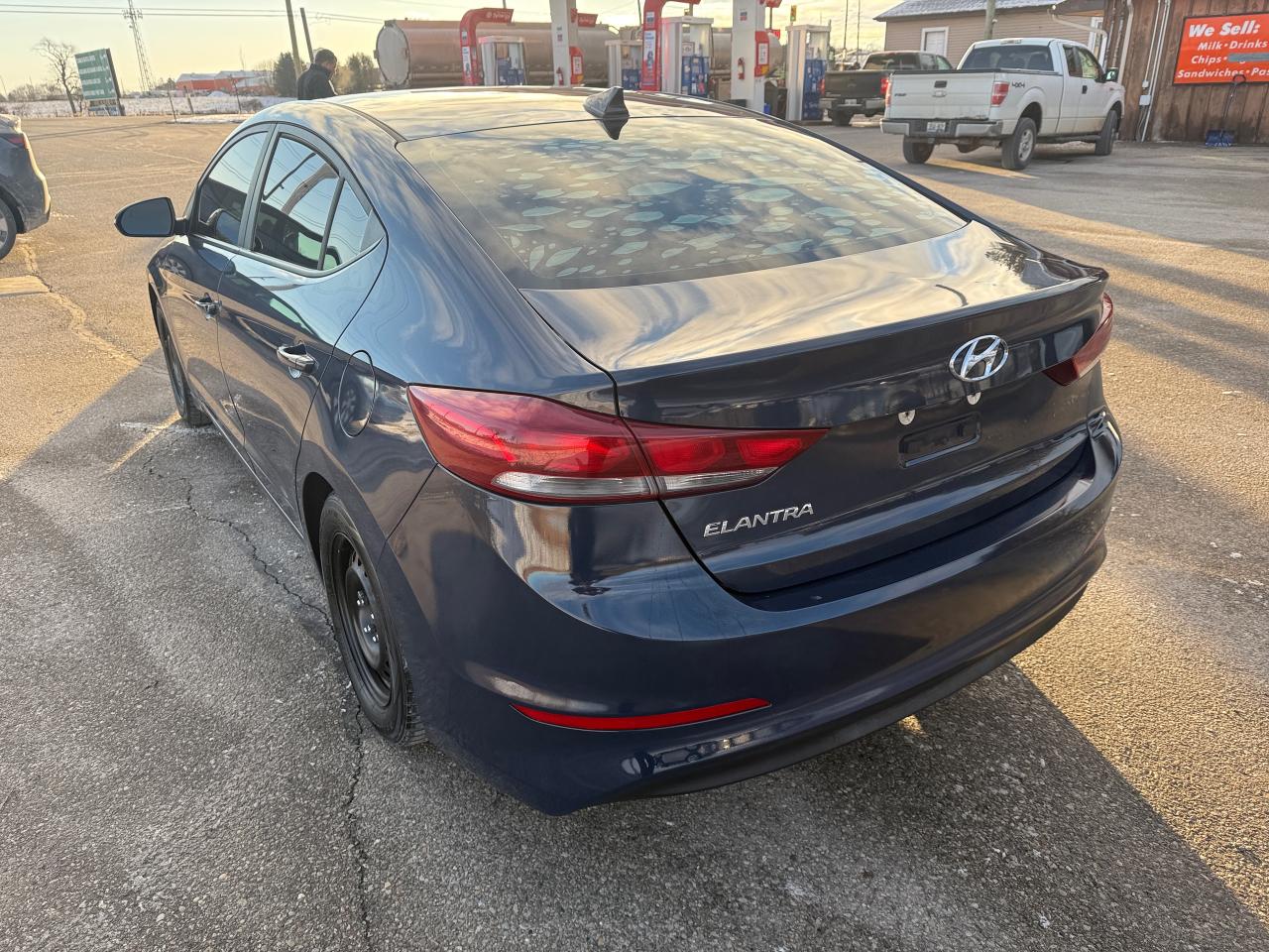2017 Hyundai Elantra GLS original alloys with summer tires - Photo #12