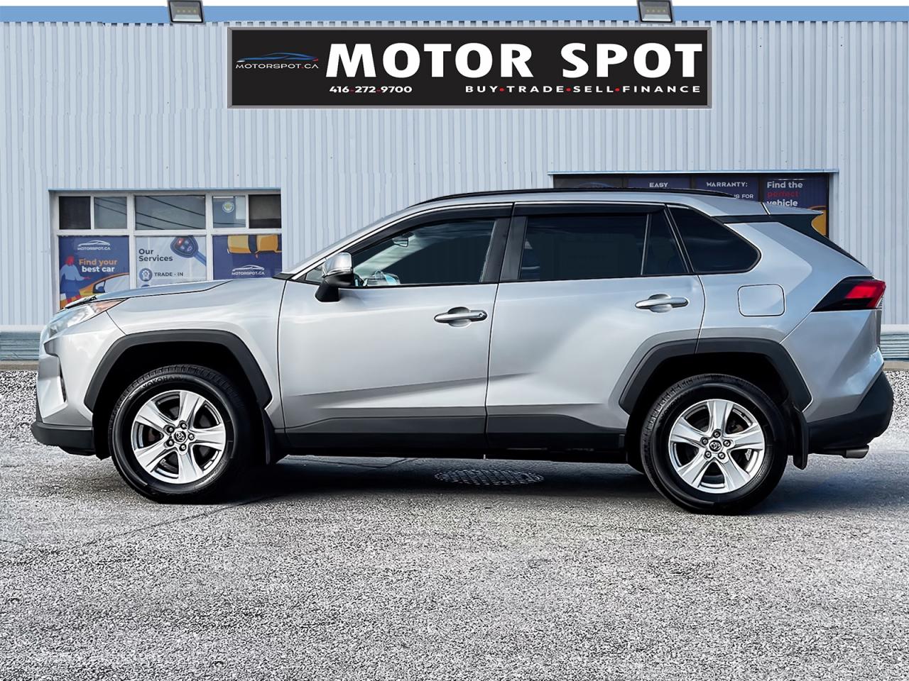 2019 Toyota RAV4 XLE AWD Photo2